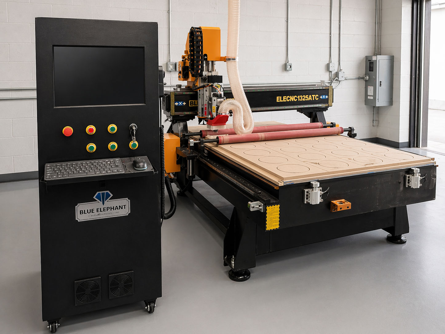 CNC router with automatic tool changer